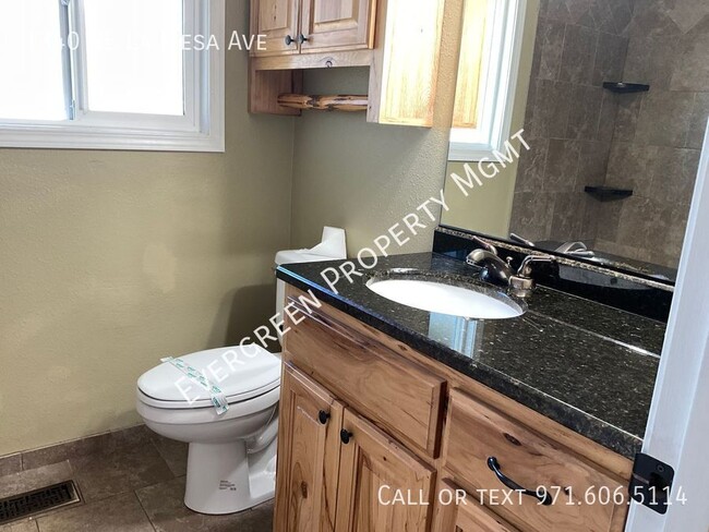 Building Photo - Freshly Remodeled 3BD Gresham Ranch | $239...