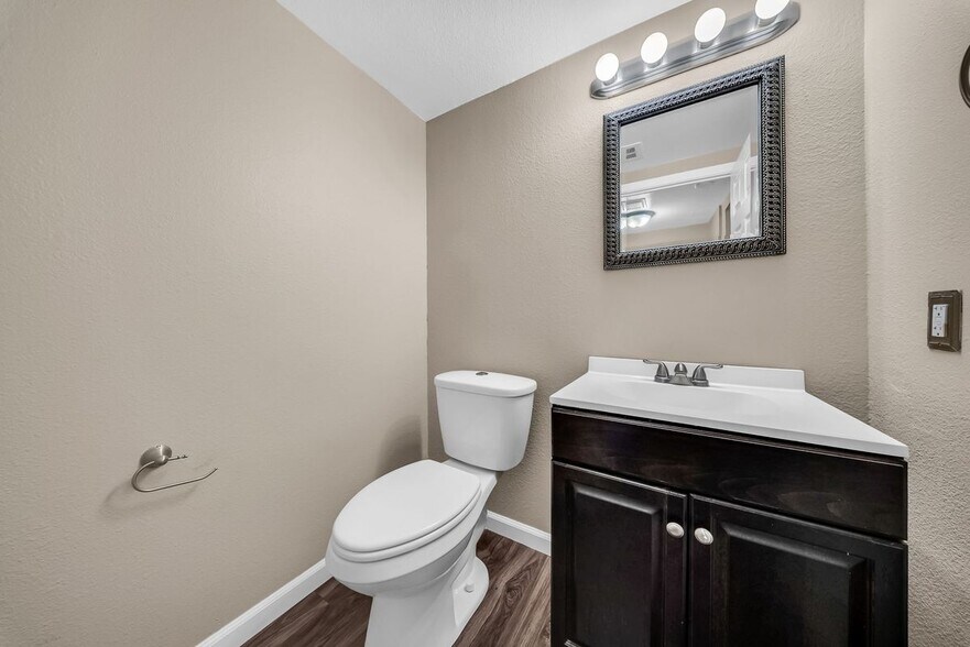 Building Photo - 4446 Seminole Way