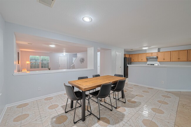 Building Photo - 2123 Gable Hollow Ln