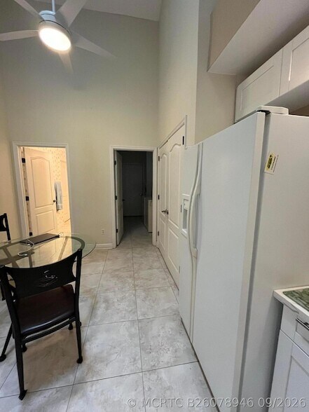 Building Photo - 1641 SW Harbour Isles Cir