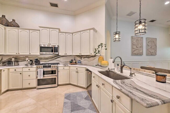 Building Photo - 7510 Camden Harbour Dr