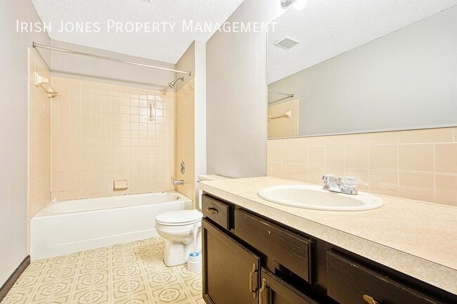 Building Photo - 3 Steinfeldt Rd