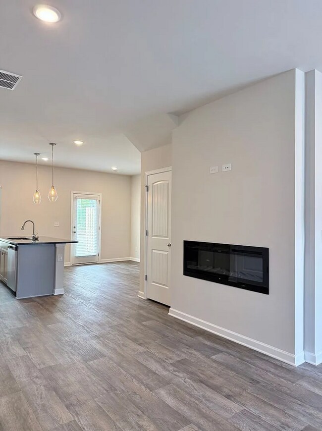 Building Photo - 3276 Hamlet Loop