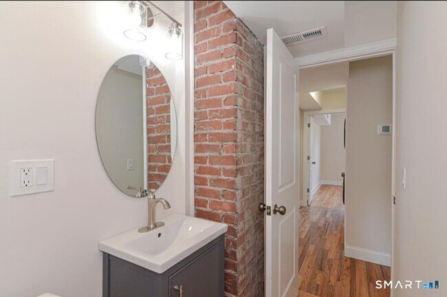 Building Photo - 453 Central Ave