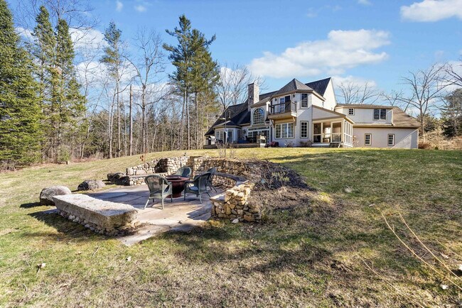 Building Photo - 9 Fox Run Rd