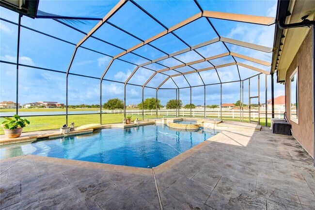 Building Photo - 5942 Sagamore Bay Ln