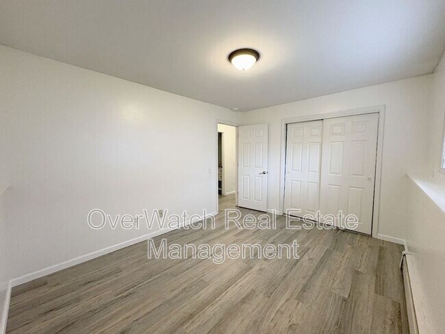 Building Photo - 3031 W 30th Ave