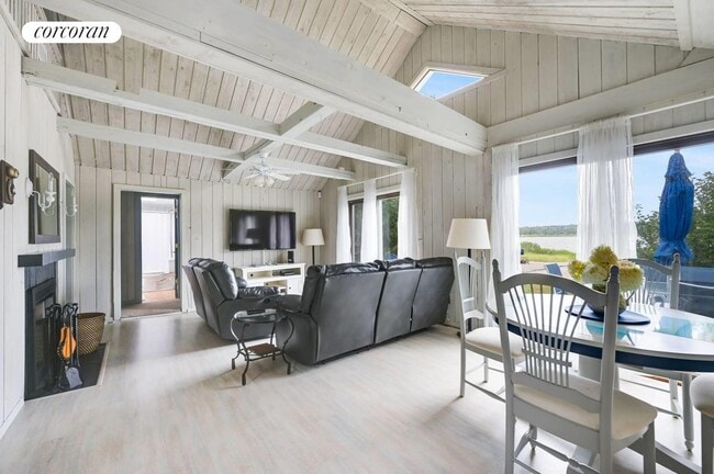 Building Photo - 237 Noyack Rd