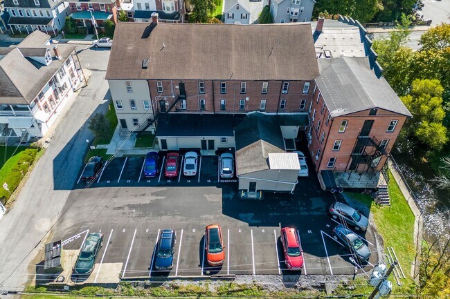 Building Photo - 9-23 E. Main Street