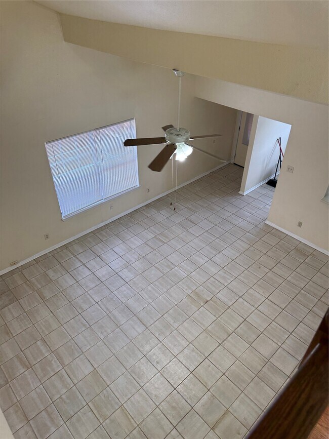 Building Photo - 6604 Tamar Dr