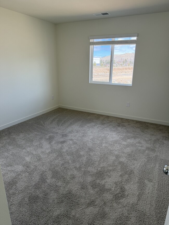 Building Photo - 8426 Redwood Dawn Dr