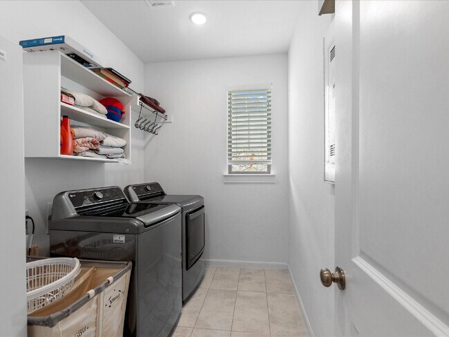 Building Photo - Spacious Home with Soaring Ceilings, Dual ...
