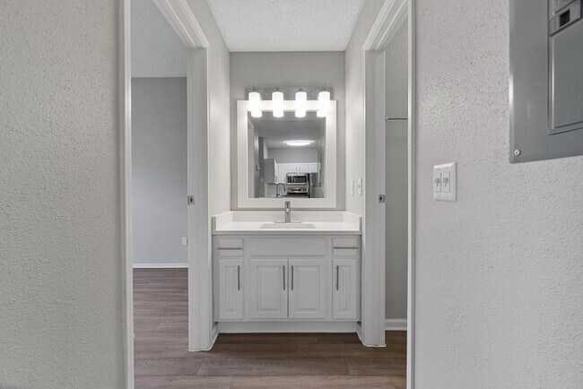 1x1 A1U - Elliot Baymeadows