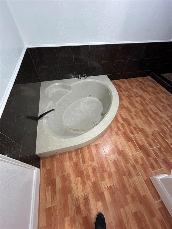 Building Photo - 8006 N Rome Ave