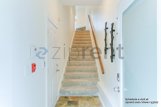 Building Photo - 11570 Stone Ave N