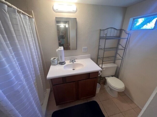 Building Photo - 4 Bedroom doublewide with Garage/Workshop ...