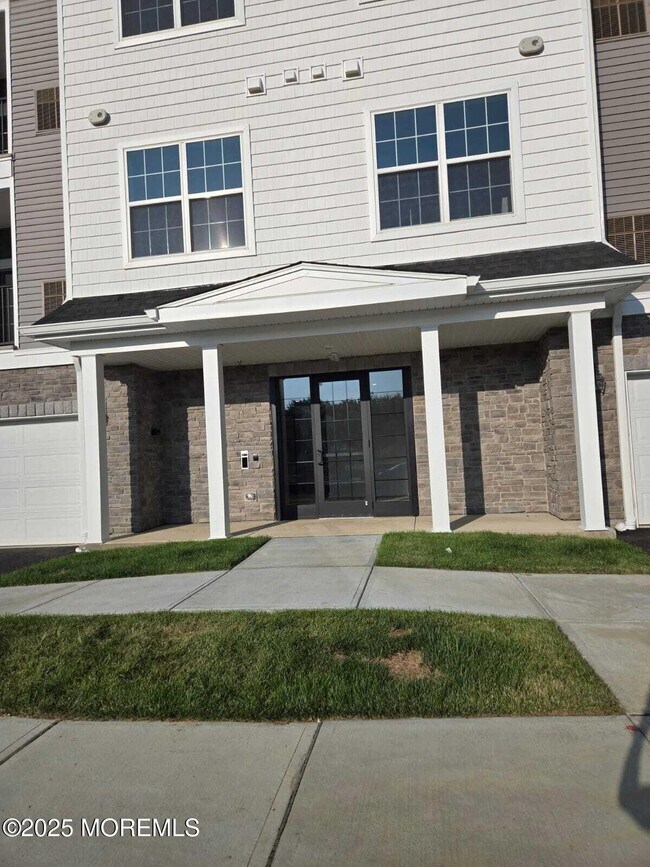 Primary Photo - 28 Radford Ct