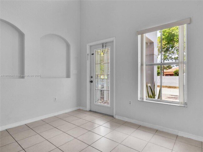 Building Photo - 16628 SW 47th Terrace