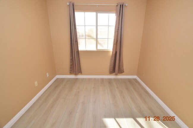 Building Photo - 10014 Hermit Rapids Ave