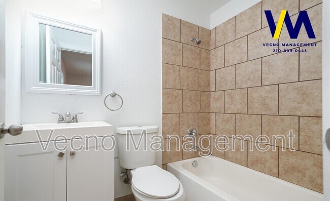 Building Photo - 214 Nopal St