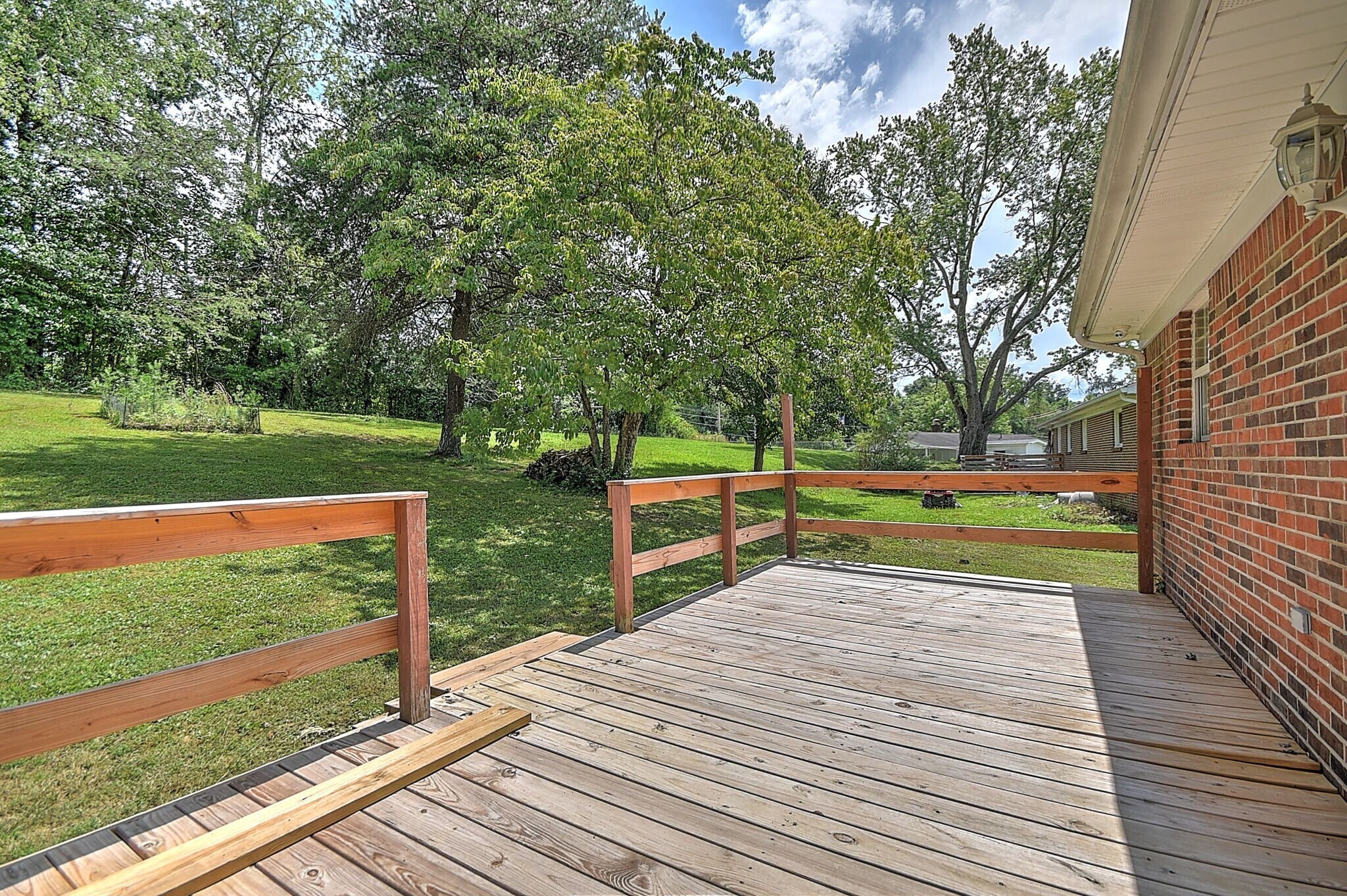 Building Photo - 185 Woodland Cir
