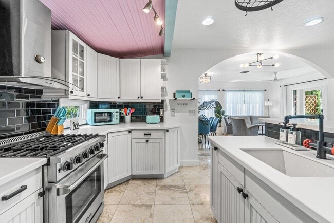 Building Photo - 1911 Parker Ave