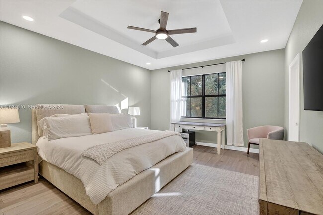 Building Photo - 12140 Village Pl