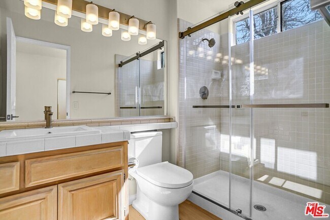 Building Photo - 2605 Country Ln