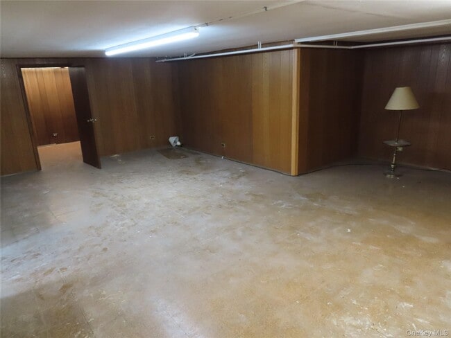 Building Photo - 3 Birch St