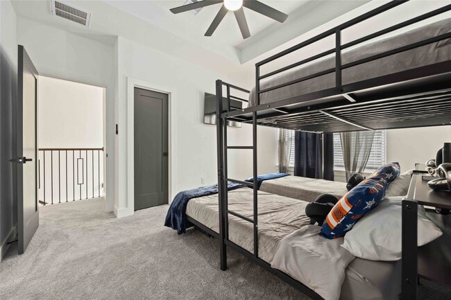 Building Photo - 964 Lucky St