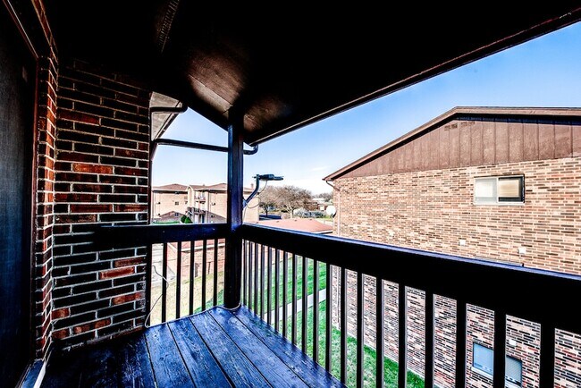 Building Photo - 15706 Peggy Ln