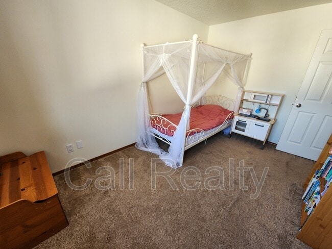 Building Photo - 2622 Oxford Cir