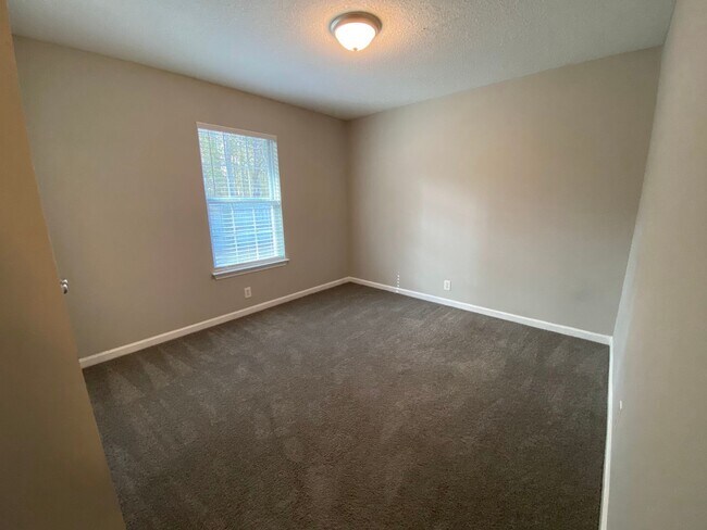 Building Photo - 118 Hydrangea Rd