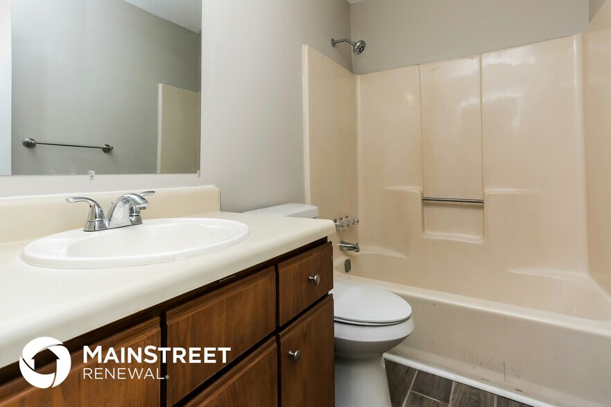 Building Photo - 2066 Marshes Glenn Dr