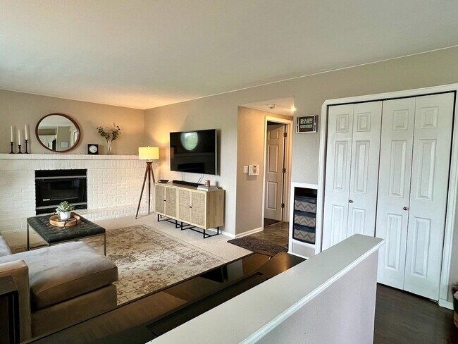 Building Photo - "COMING SOON" Spacious & Inviting Highland...