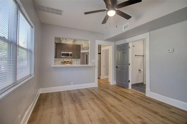 Building Photo - 675 16th Ave S