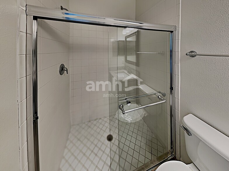 Building Photo - 12025 Whistling Wind Dr