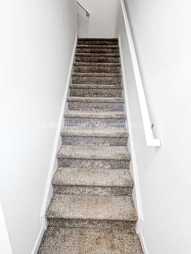 Building Photo - 75 Pearl Chambers Dr