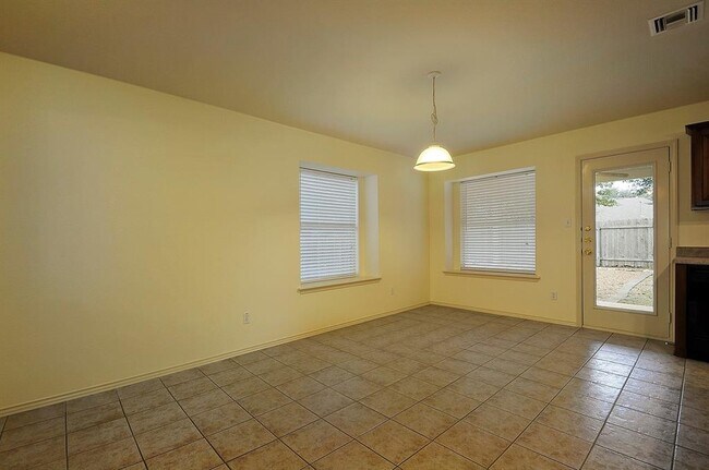 Building Photo - 1109 Fossil Cove