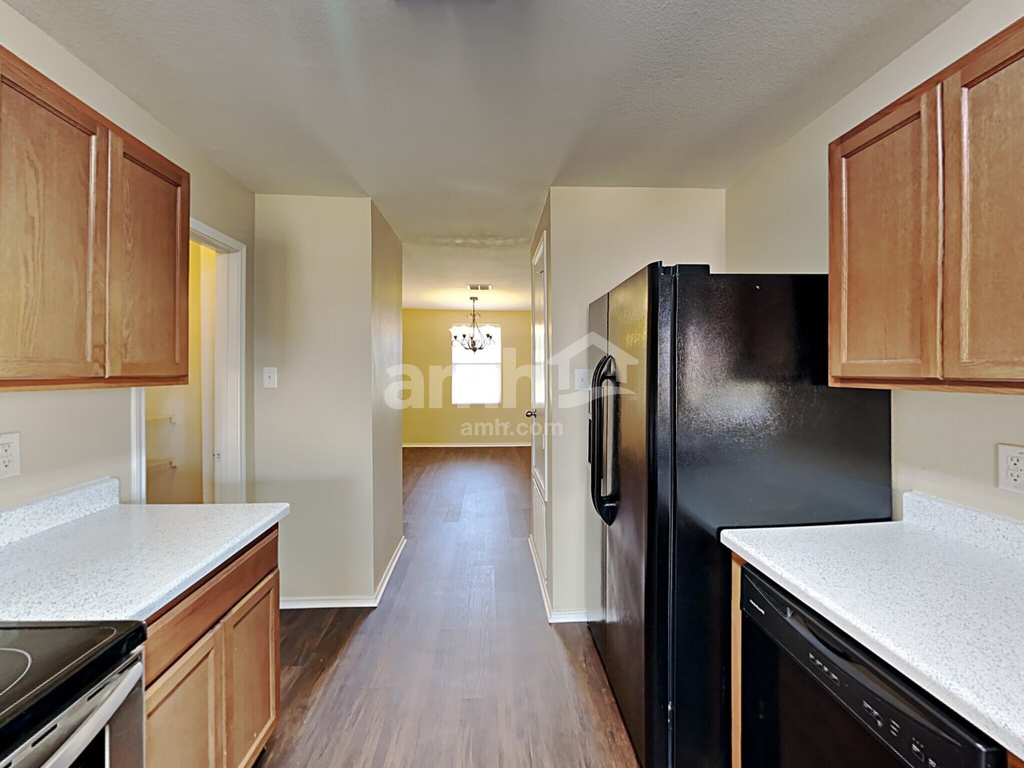 Building Photo - 1021 Bumble Bee Dr