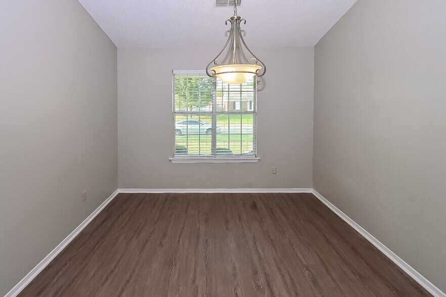Building Photo - 2595 Bryce Cove
