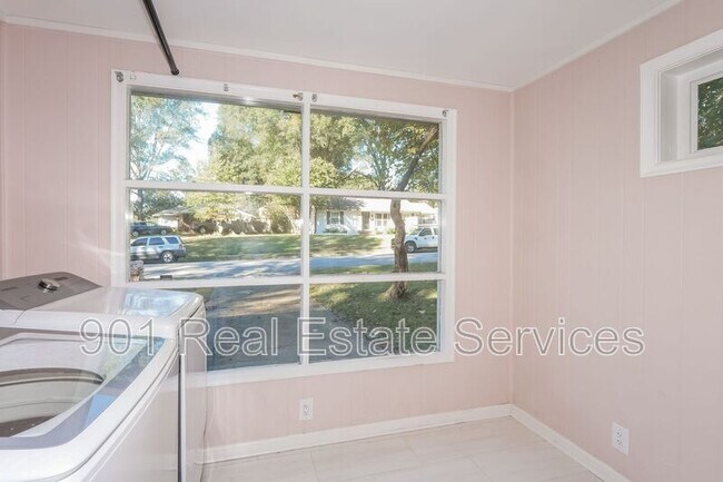 Building Photo - 5103 Edenshire Ave