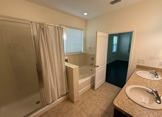 Building Photo - 6223 35th Ct E