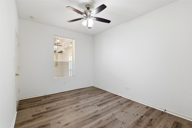Building Photo - 18427 Grove Brook Ln