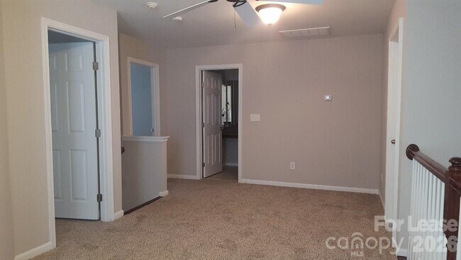 Building Photo - 2339 Whitford Ln