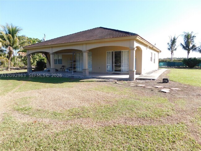 Building Photo - 21800 SW 184th Ave