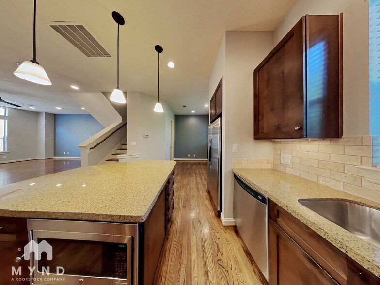 Building Photo - 5213 Eigel St