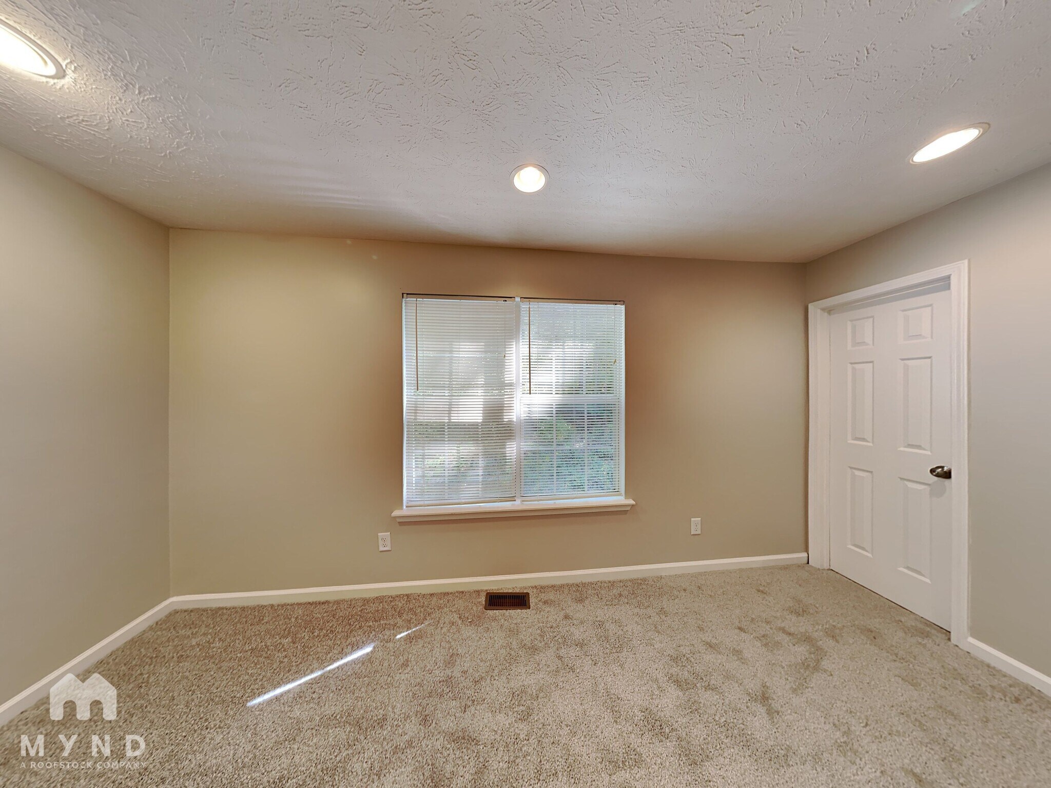 Building Photo - 381 Cottonwood Loop