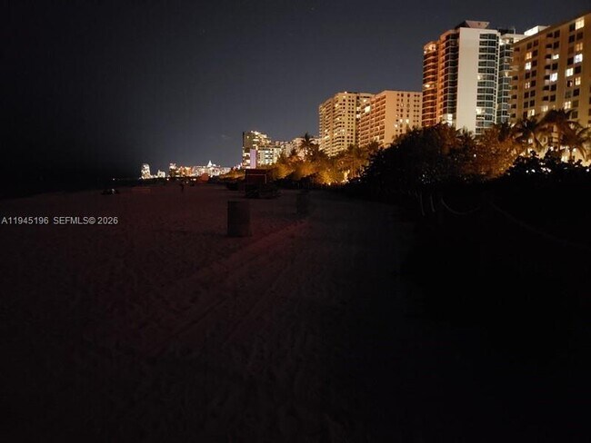 Building Photo - 2899 Collins Ave