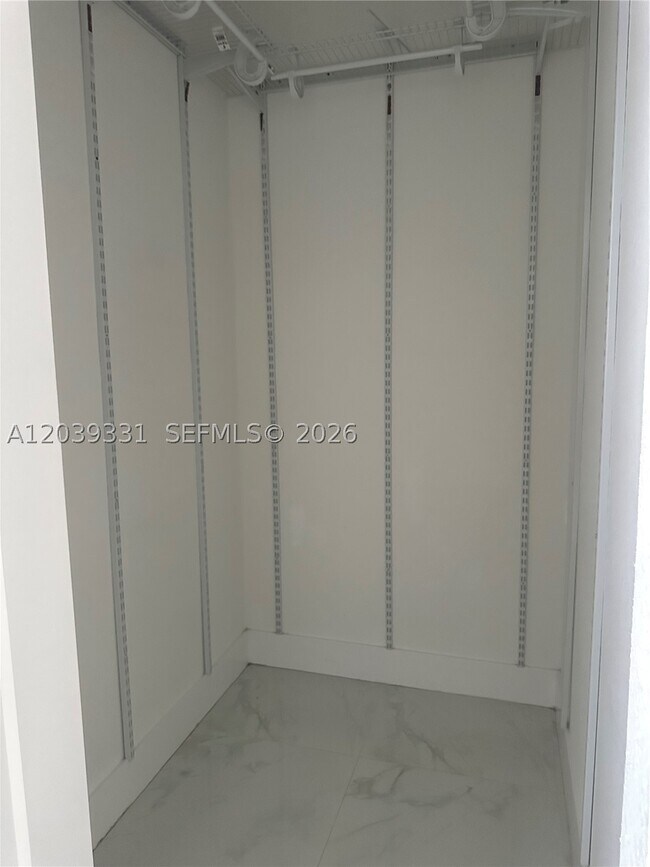 Building Photo - 6410 SW 139th Ave